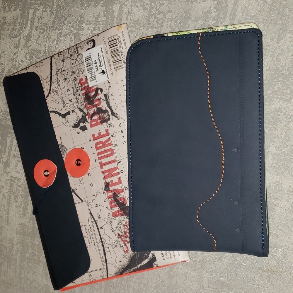 Wild And Wolf Cartography Travel Wallet